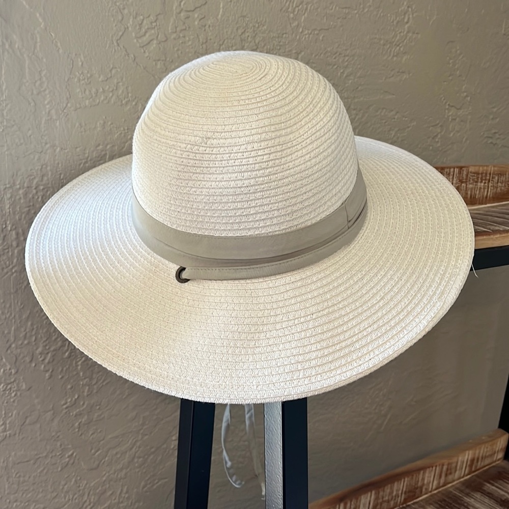 Columbia Sun Hat White